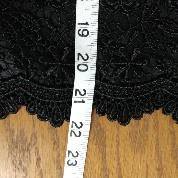 Black Lace Mini Apt. 9 Size 6 - Picture 3 of 9